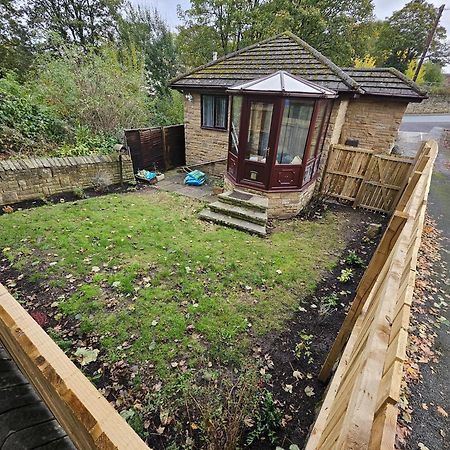 Lister Park Bradford 2Bed Detached Cottage House Parking Cinema Screen Games Room Εξωτερικό φωτογραφία
