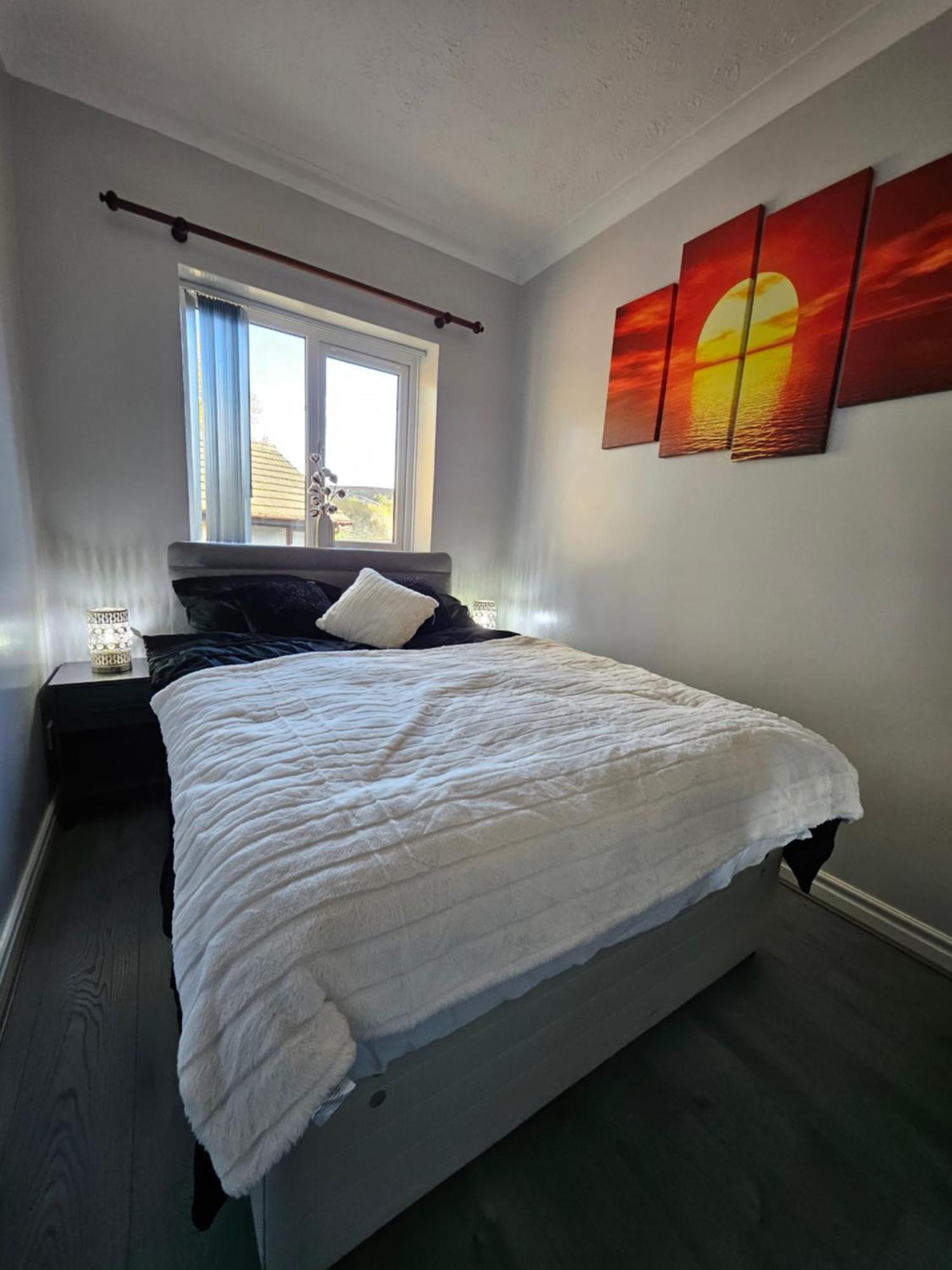 Lister Park Bradford 2Bed Detached Cottage House Parking Cinema Screen Games Room Εξωτερικό φωτογραφία