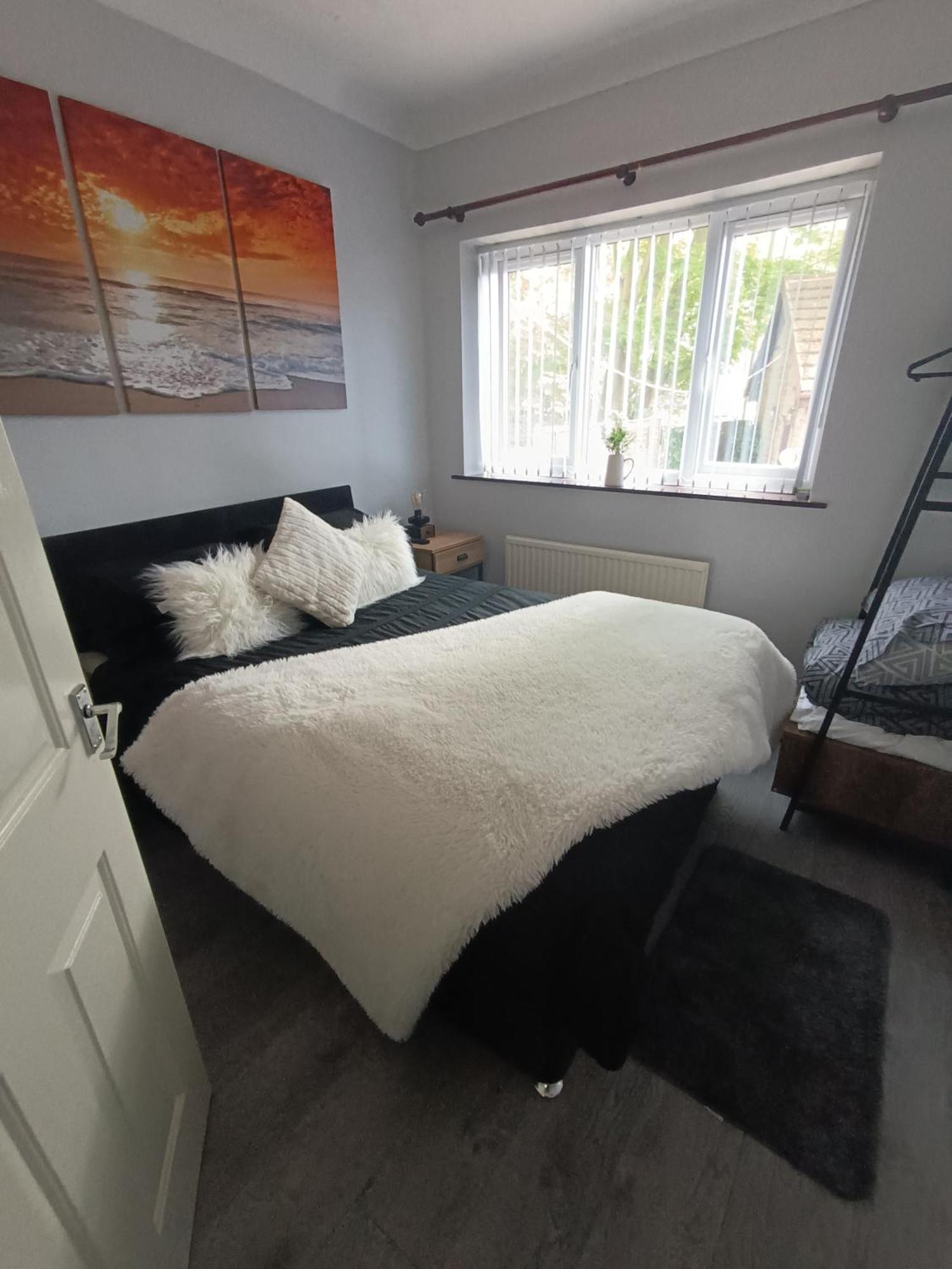 Lister Park Bradford 2Bed Detached Cottage House Parking Cinema Screen Games Room Εξωτερικό φωτογραφία