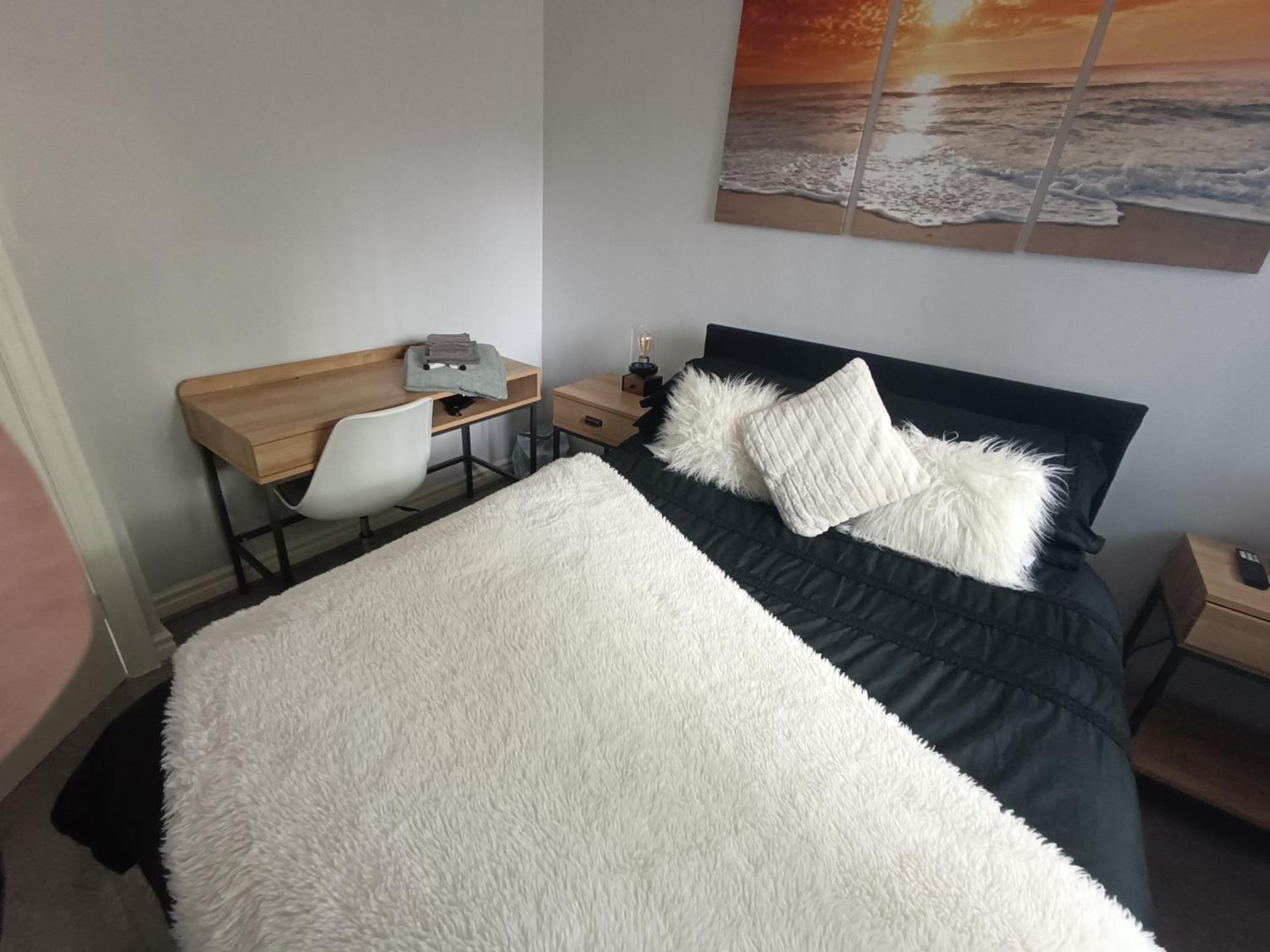 Lister Park Bradford 2Bed Detached Cottage House Parking Cinema Screen Games Room Εξωτερικό φωτογραφία